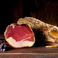 Speck Wine affinato nel Vino Cristallino 500g
